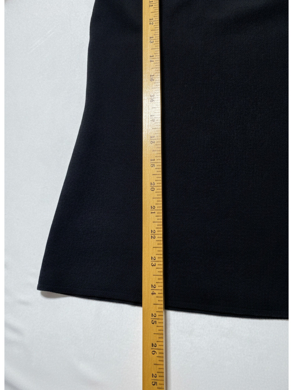 Cable & Gauge XL Black Short Sleeve Top with Shiny Sequin - Picture 5 of 6